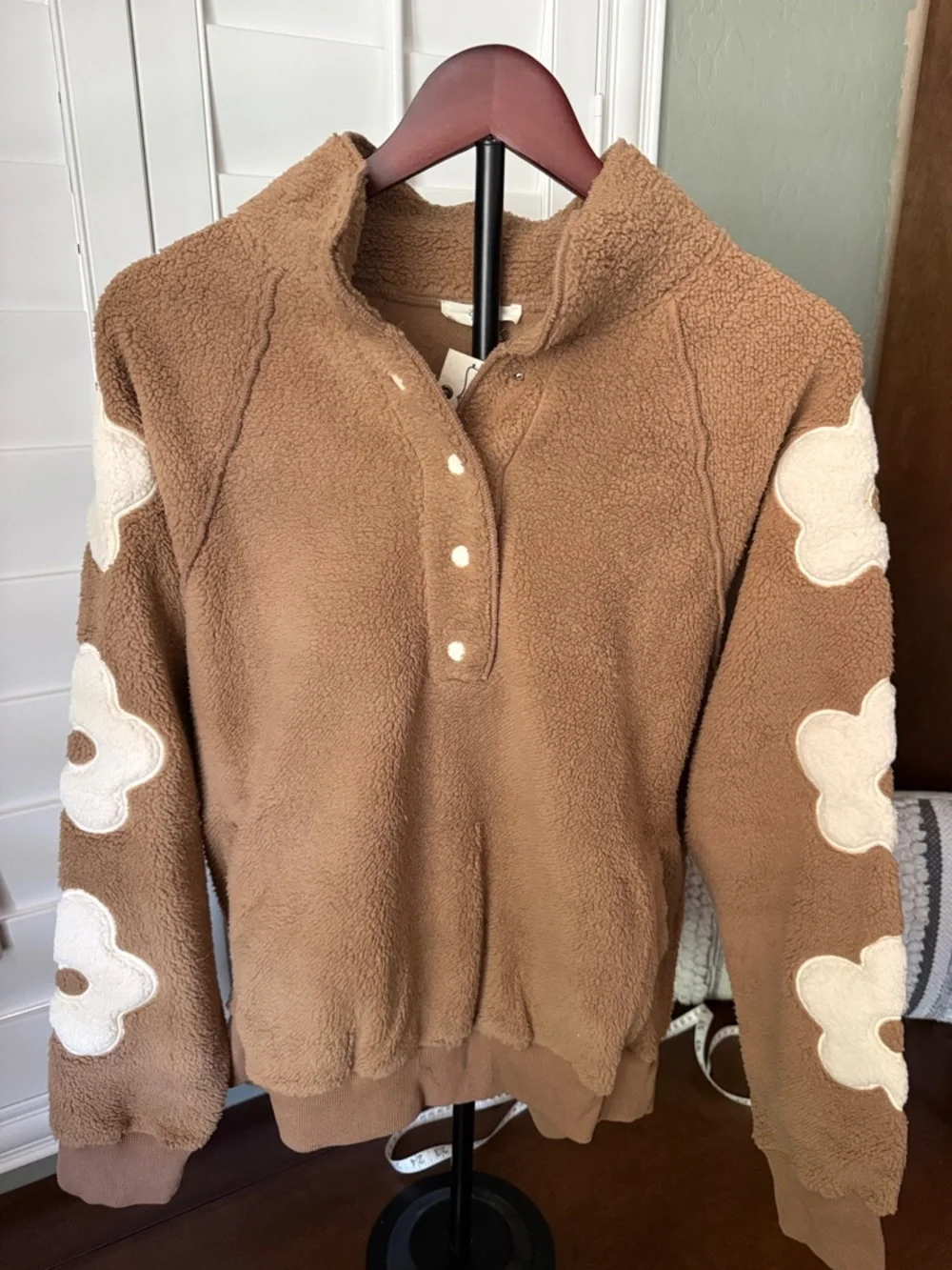 Easel Plush Sherpa Pullover in Warm Tan - Picture 2 of 4